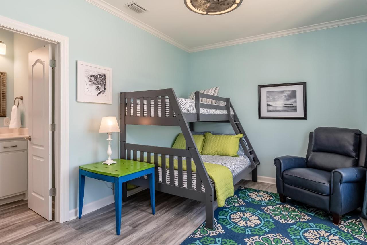 Moasis: Triple Master Suite Retreat with Panoramic Views Dauphin Island Exterior photo